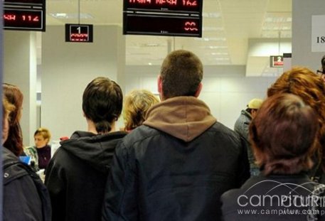 El Ejecutivo extremeño espera una avalancha de peticiones para la renta básica estos meses  